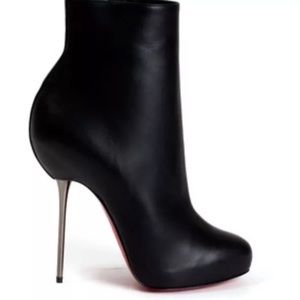 CL Black Leather Big Lips 120 Booties Size 39